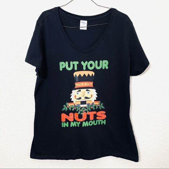 Christmas Nutcracker Graphic Screen Print Tee Shirt Black V-Neck Cotton Size XL - Picture 1 of 7